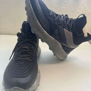 NEW - Saucony Endorphin Trail Women size 9